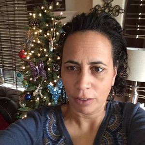 Meet your Posher, Elizabeth joy